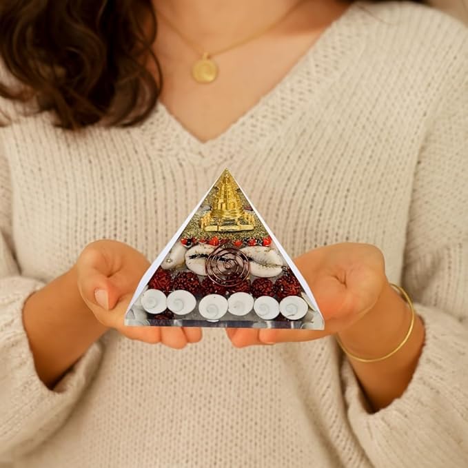 Rgyan, Rudraksha Orgone Pyramid with Gomati Chakra & Shree Yantra – Vastu Energy Sculpture for Home & Office Decor