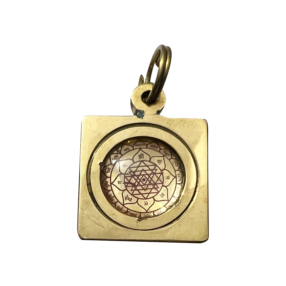 Sampoorna shri yantra brass pendant